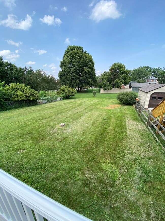 Building Photo - Cozy Renovated 2-Bedroom Home in Emmaus – ...