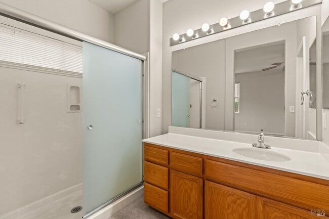 Building Photo - 715 Cherry Hills Ln