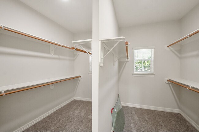 Building Photo - 4119 Pembrooke Way Dr