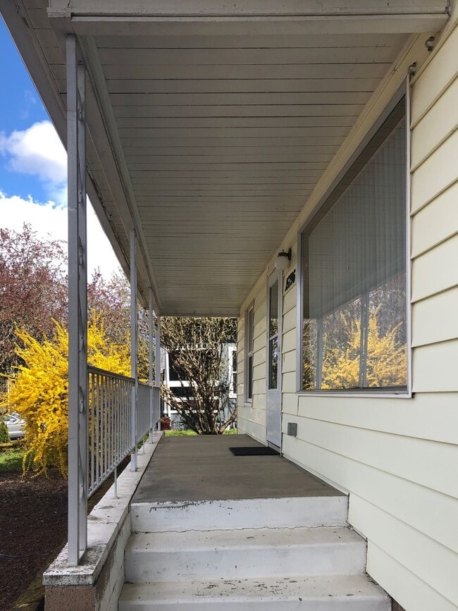 Building Photo - 2-Bedroom Single-Level House in Sherwood   $1000.00  OFF  1ST  FULL  MONTH'S  RENT