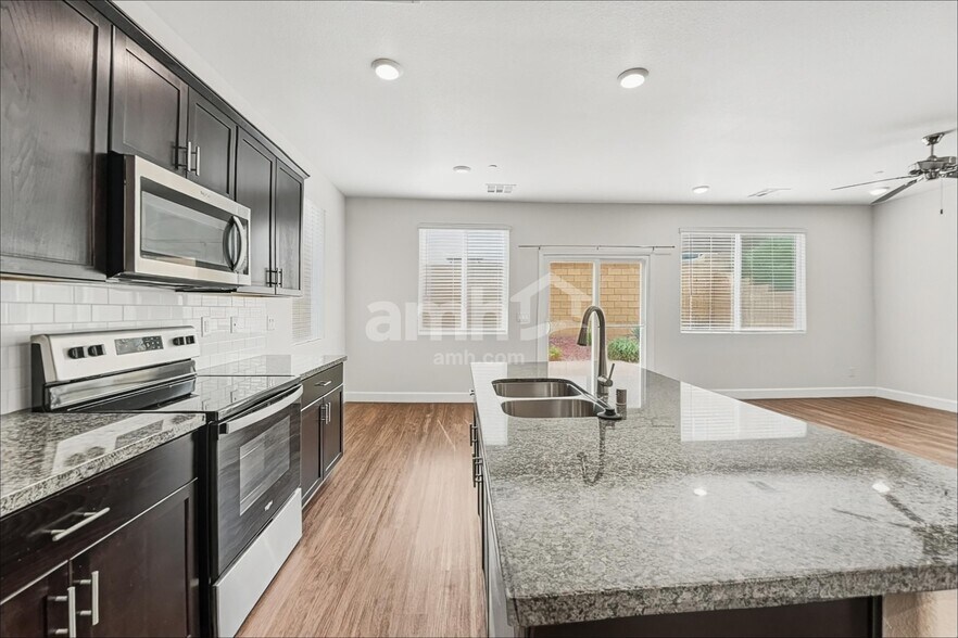 Building Photo - 77 Foxridge Swings Ln