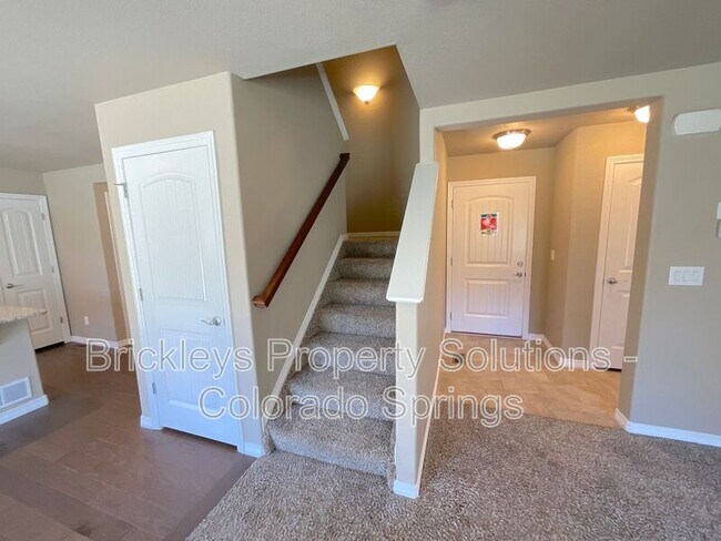 Building Photo - 6523 Lamine Dr