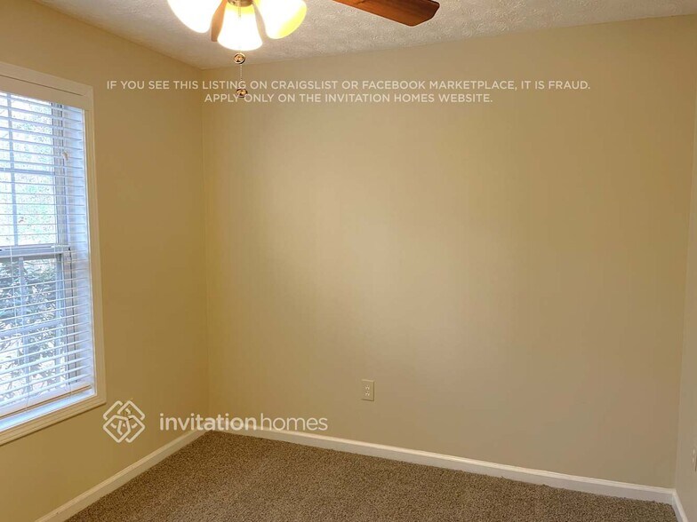 Building Photo - 1607 Eagle Dr