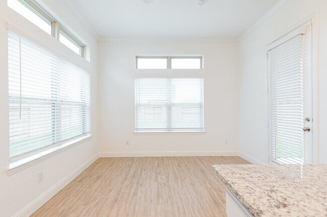 Building Photo - 1403 Woodson Rdg Ln