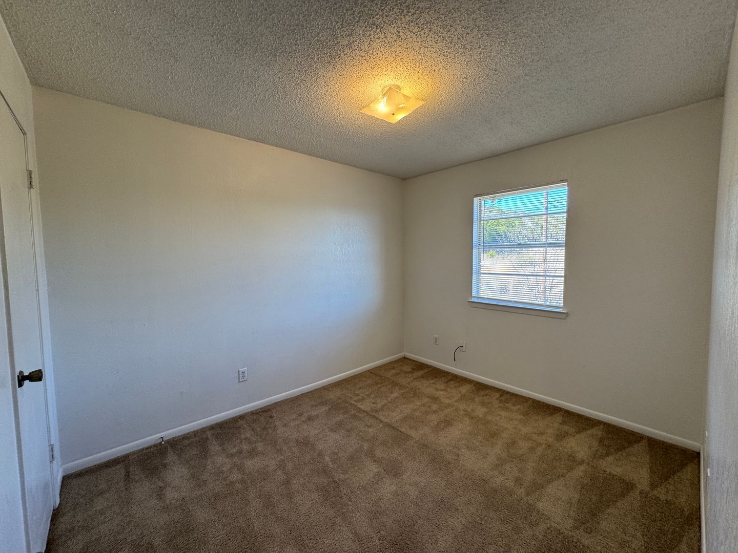 Building Photo - 917 N 7th St