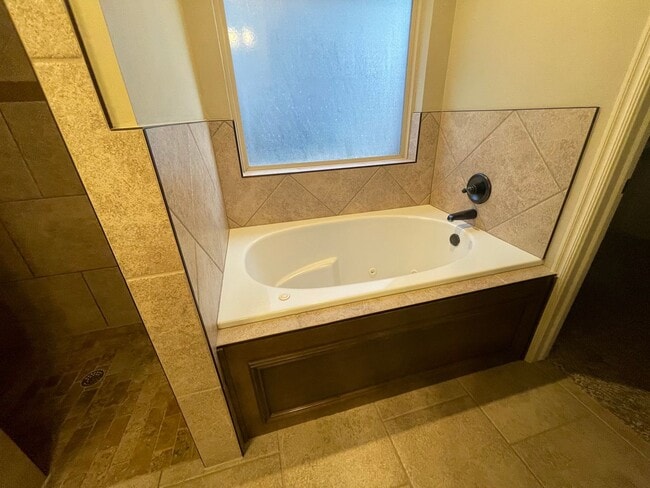 Building Photo - Deer Creek Schools