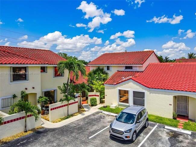 Primary Photo - 1612 San Remo Cir
