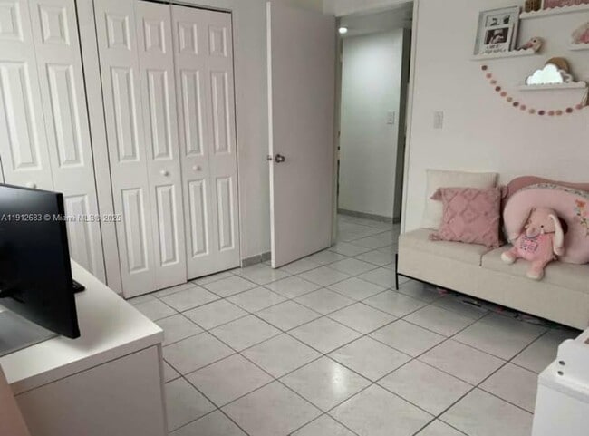 Building Photo - 8000 SW 149th Ave