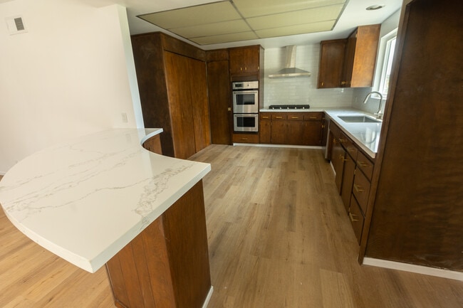 Building Photo - 1855 Alpha St