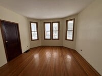 Building Photo - 1324 Blandina St