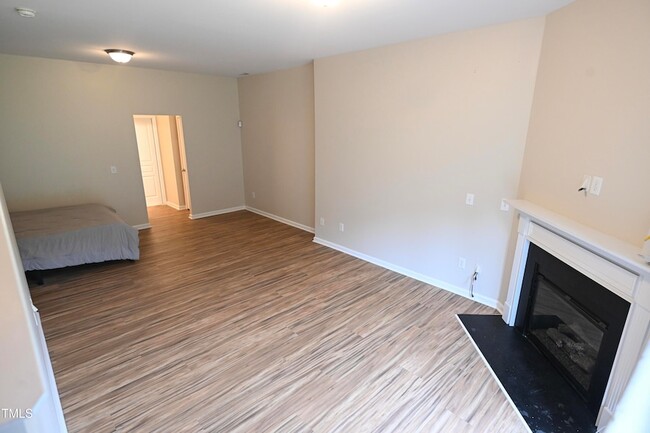 Building Photo - 700 Cupola Dr