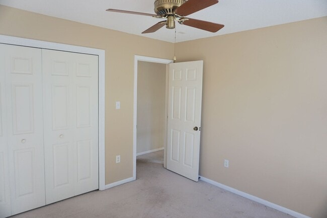 Building Photo - 5 BED | 2.5 BATH | SINGLE FAMILY HOME | BO...