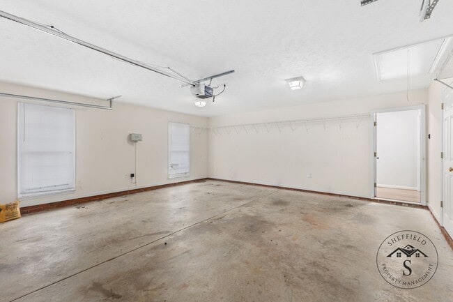 Building Photo - Gorgeous Rental Ready Today!!