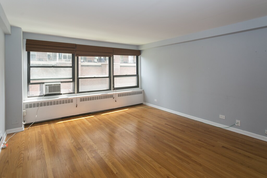 Building Photo - 4180 N Marine Dr