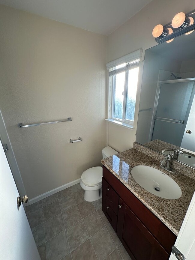 Building Photo - Second Story Lori Drive Condo