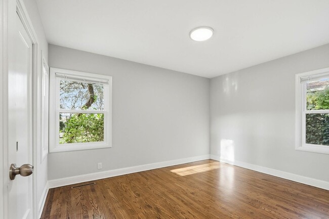 Building Photo - Gorgeous Large Lot 4-Bedroom Saratoga Home