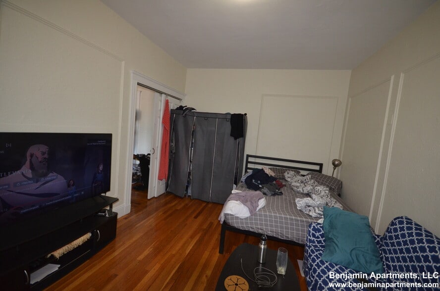 Building Photo - 1687 Commonwealth Ave