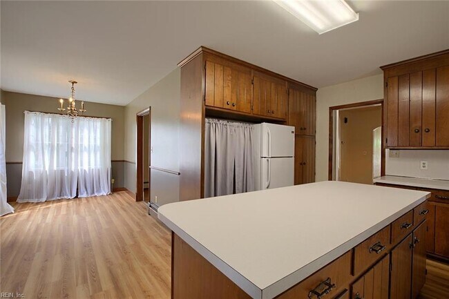 Building Photo - 7297 Duval Ave