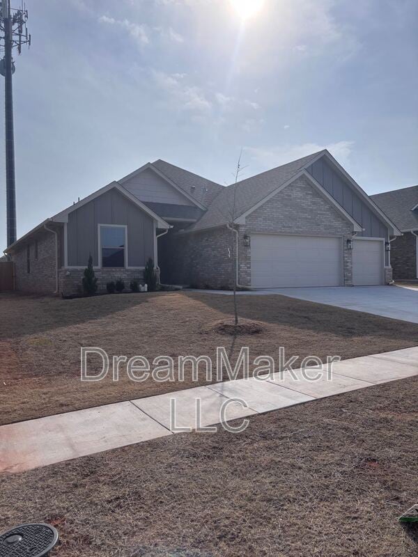 Building Photo - 3010 Hollow Crest Ln