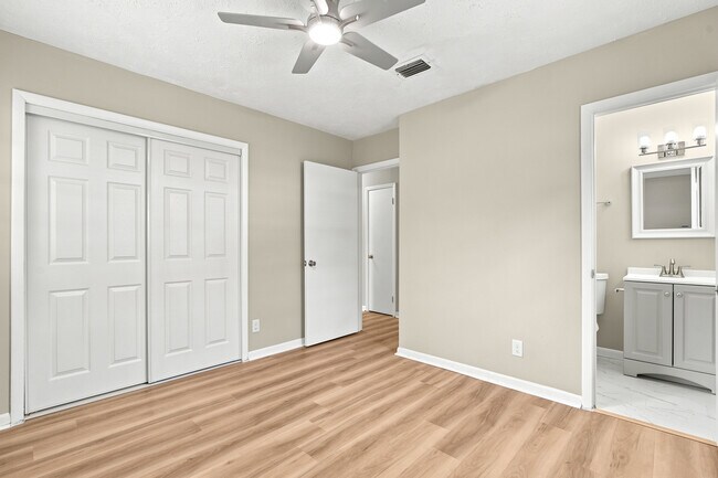 Building Photo - 7218 Zapata Dr