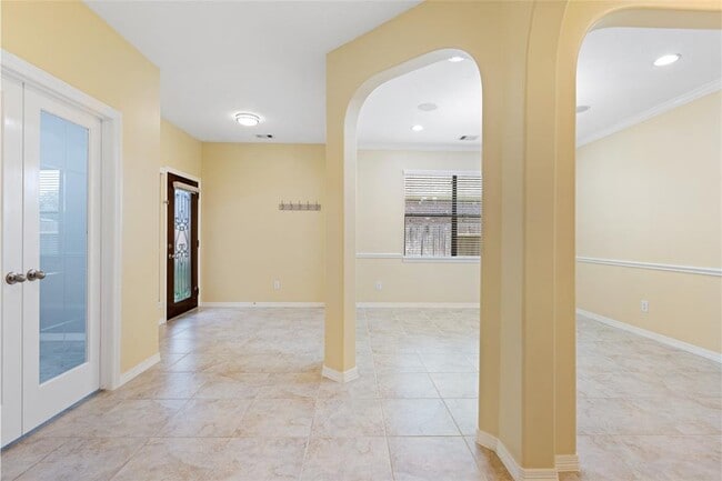 Building Photo - 1240 Pisana