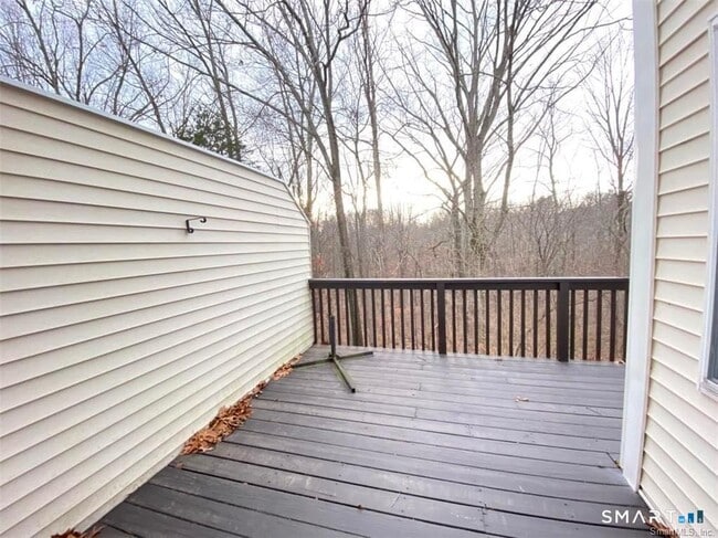 Building Photo - 1303 Bradford Dr