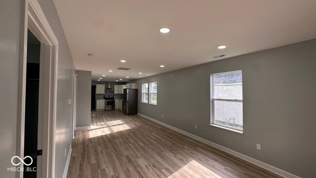 Building Photo - 1107 E Mulberry St