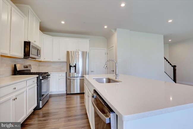Building Photo - 1050 Moscariello Ln