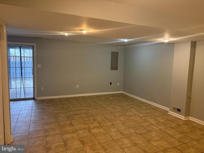 Building Photo - 2851 Bowes Ln