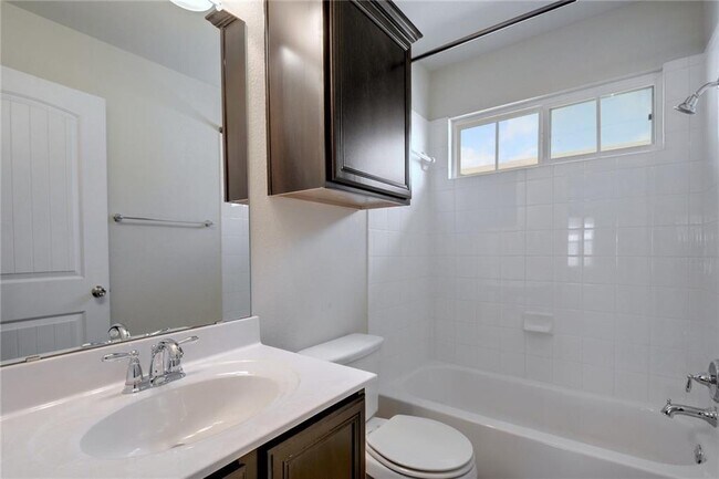 Building Photo - 8528 White Ibis Dr