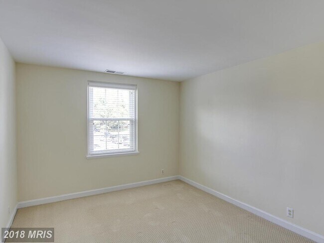 Building Photo - 3468 S Stafford St