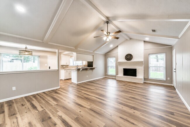 Building Photo - 24615 Shellbrook Dr