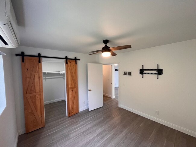 Building Photo - M369 - Albini