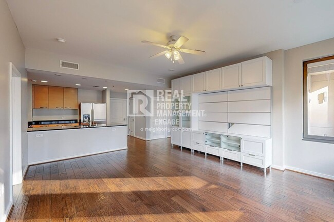 Building Photo - 2 Bedroom Condo Available for Rent in the ...