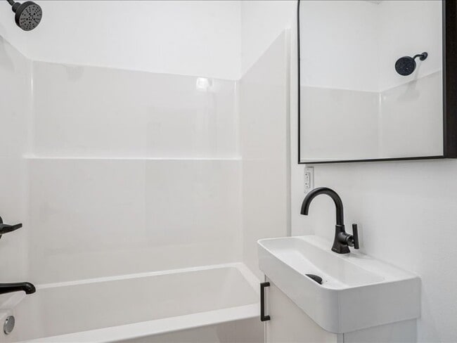 Building Photo - 1507 Duncan Dr