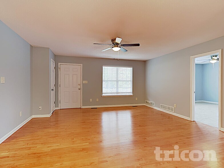 Building Photo - 213 Martins COurt