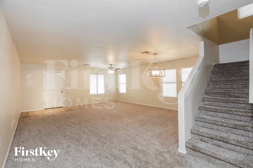 Building Photo - 21172 E Avenida Del Valle