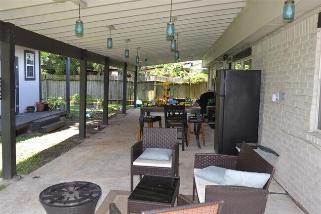Building Photo - 10530 Permian Dr