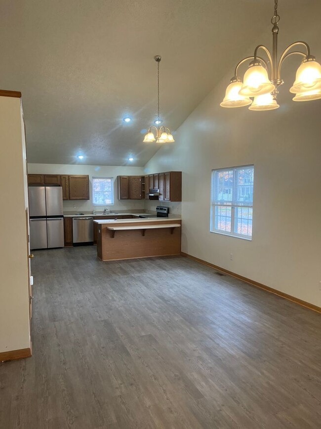 Building Photo - Beautiful 3-Bedroom Single Family Home in ...