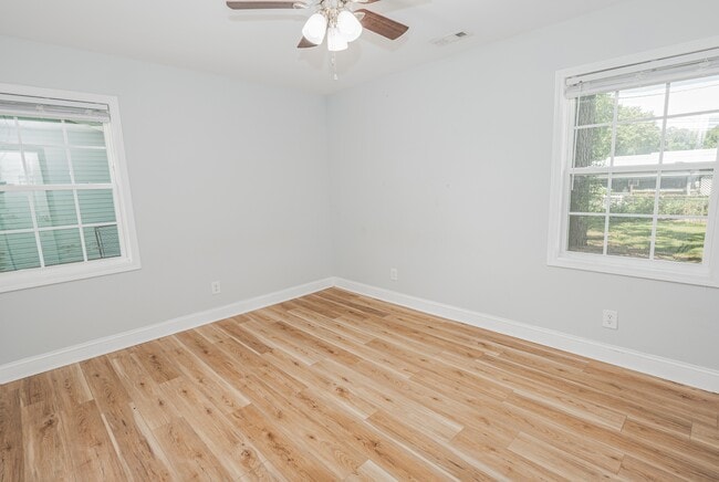 Building Photo - 218 Forestview Dr