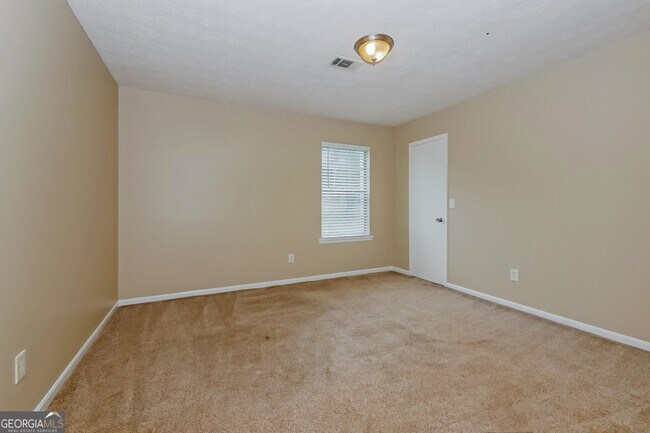 Building Photo - 371 Ridge Trail