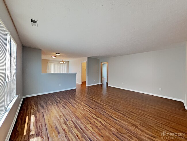 Building Photo - 88 Rambling Rd