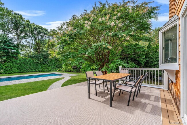 Building Photo - 19 Pine Tree Ln