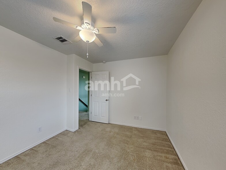 Building Photo - 12003 Allard Bluff