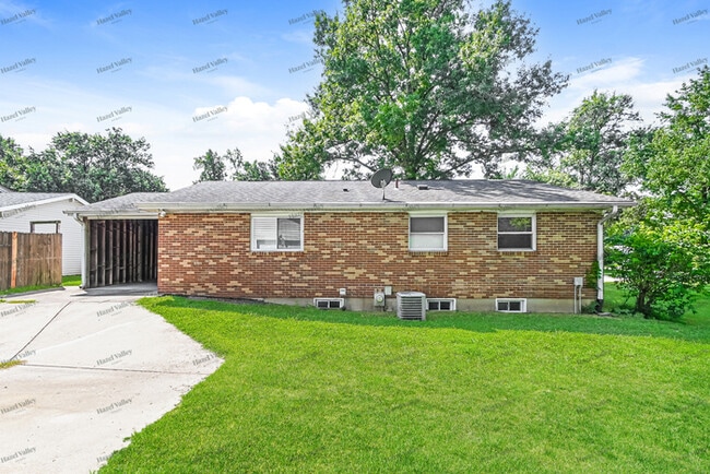 Building Photo - 2165 Kingsford Dr