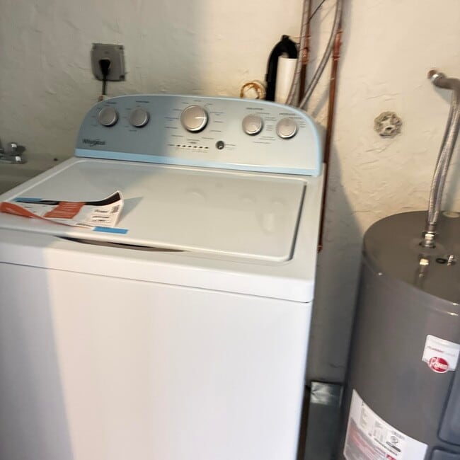 Building Photo - 3460 NW 47th Ave