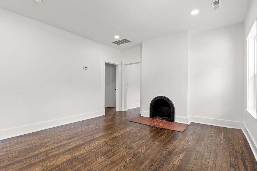Building Photo - 1308 S Lyerly St