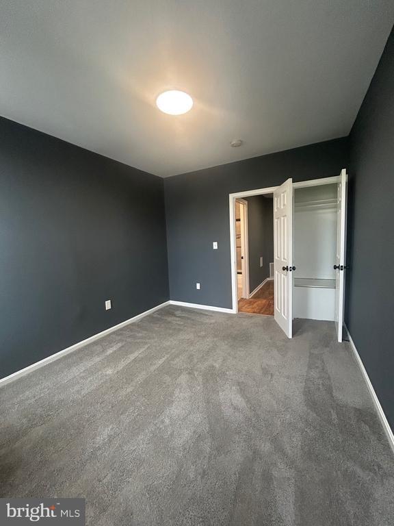 Building Photo - 1516 N Mount St