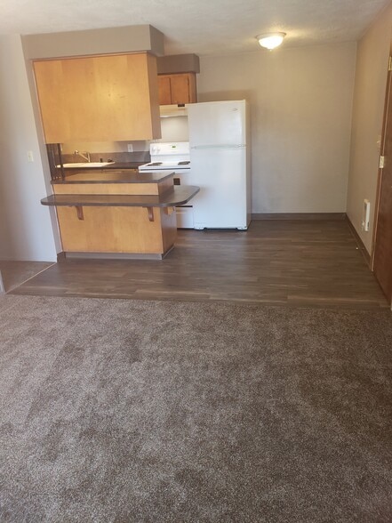 Building Photo - 4012 Carson Dr SE