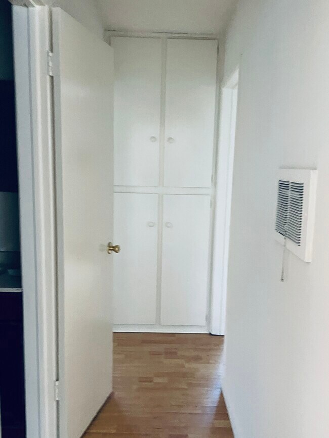linen closets - 617 S Shelton St